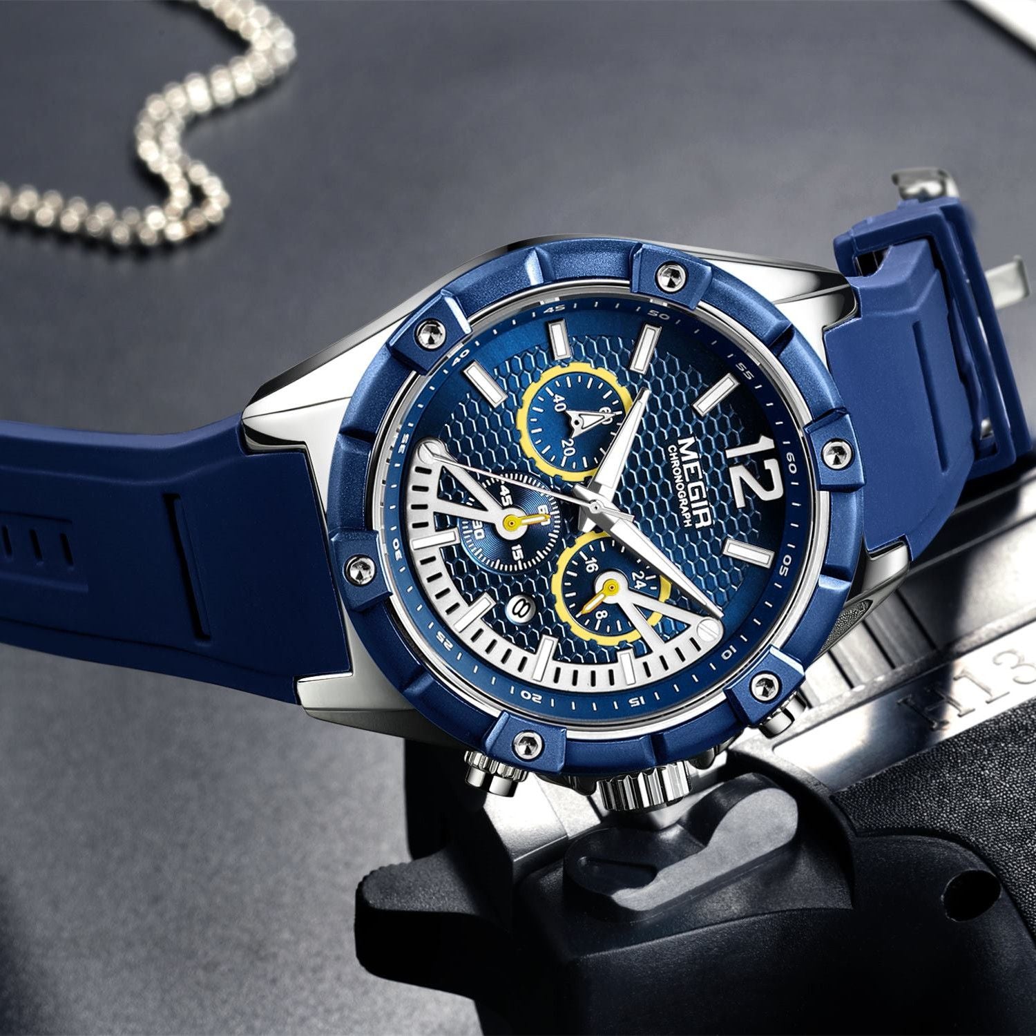 MEGIR Fashion Men Watches Silicone Strap Sport Military Watch Chronograph Waterproof Male Wristwatch Clock Montre Homme 2083